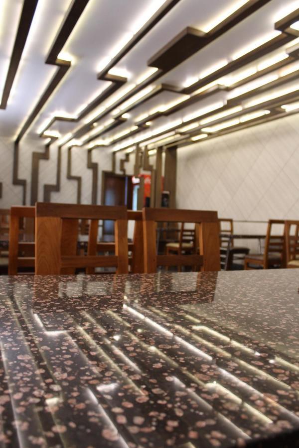 Annai In Saravana Bhavan Fine Stay And Restaurant Velankanni Luaran gambar