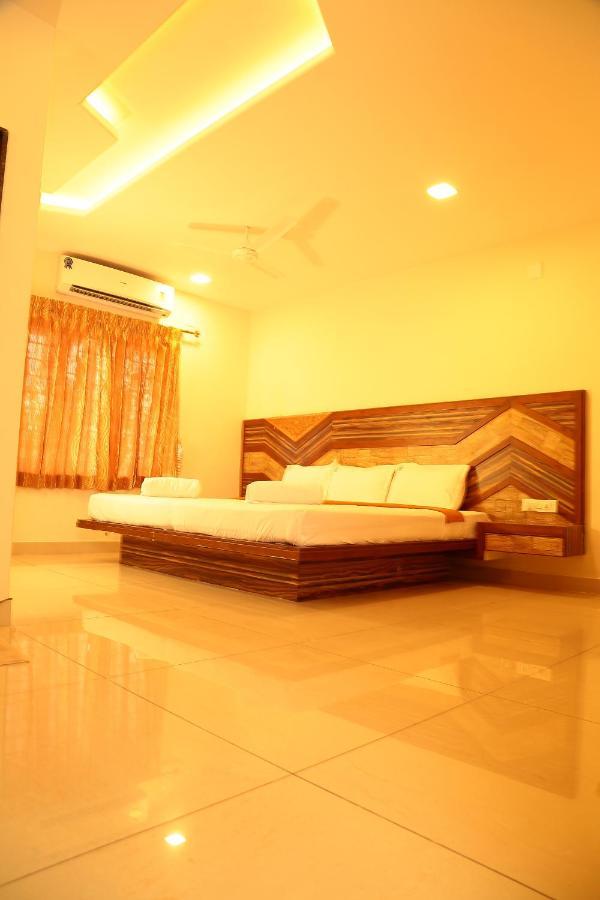 Annai In Saravana Bhavan Fine Stay And Restaurant Velankanni Luaran gambar