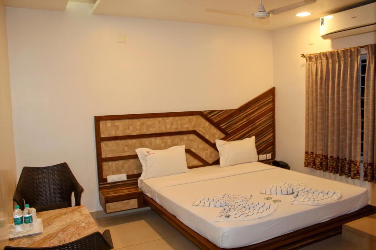Annai In Saravana Bhavan Fine Stay And Restaurant Velankanni Luaran gambar